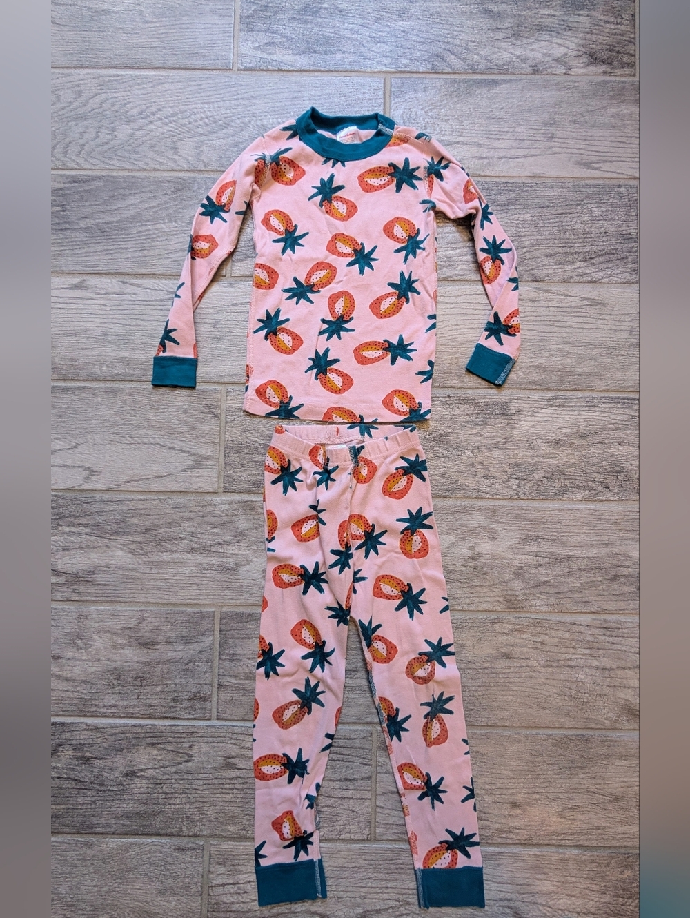 Hanna Andersson 5T  Pink Pineapple Print Pajama Set